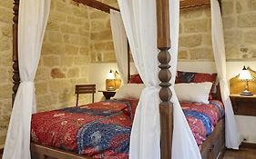 Helios Garden Boutique Apartments